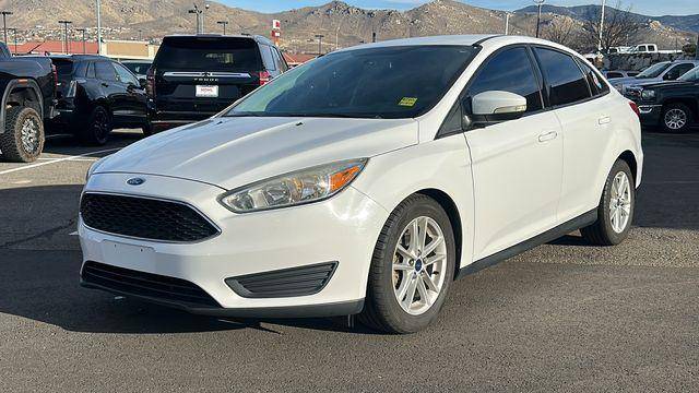 2016 Ford Focus SE FWD photo