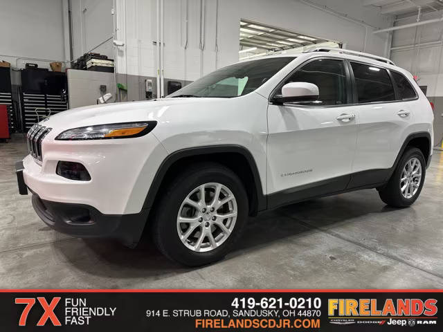 2016 Jeep Cherokee Latitude 4WD photo