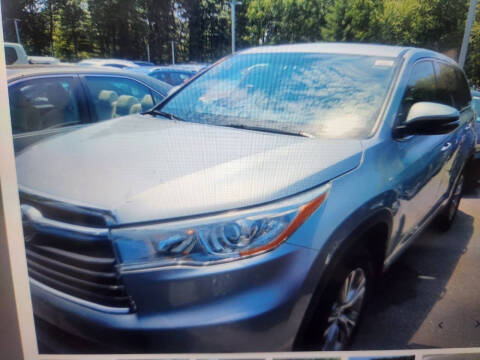 2015 Toyota Highlander LE Plus AWD photo