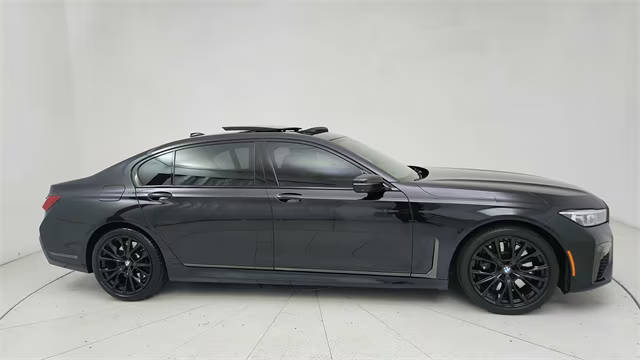 2022 BMW 7 Series 750i xDrive AWD photo