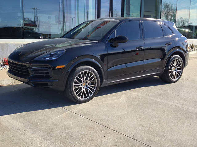 2023 Porsche Cayenne S AWD photo