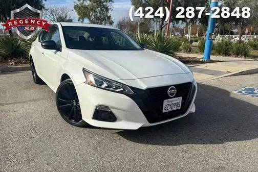 2022 Nissan Altima 2.5 SR AWD photo