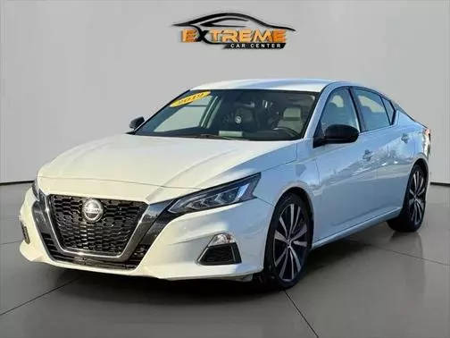 2019 Nissan Altima 2.5 SR FWD photo