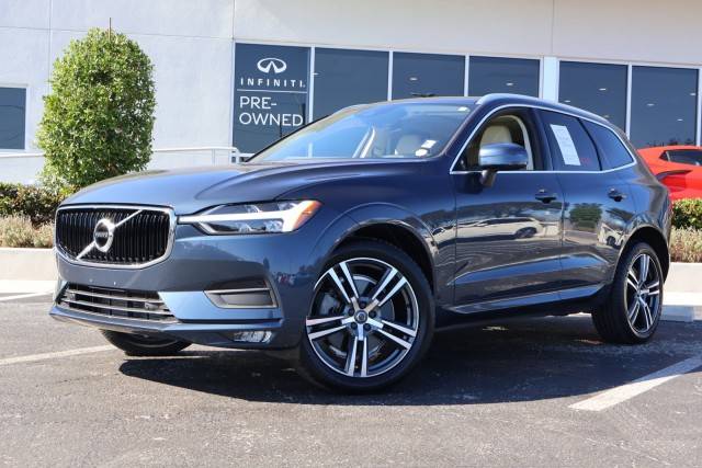 2021 Volvo XC60 Momentum AWD photo