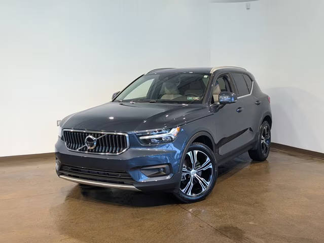 2022 Volvo XC40 Inscription AWD photo