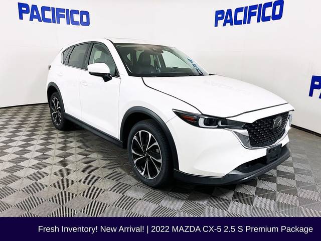 2022 Mazda CX-5 2.5 S Premium Package AWD photo
