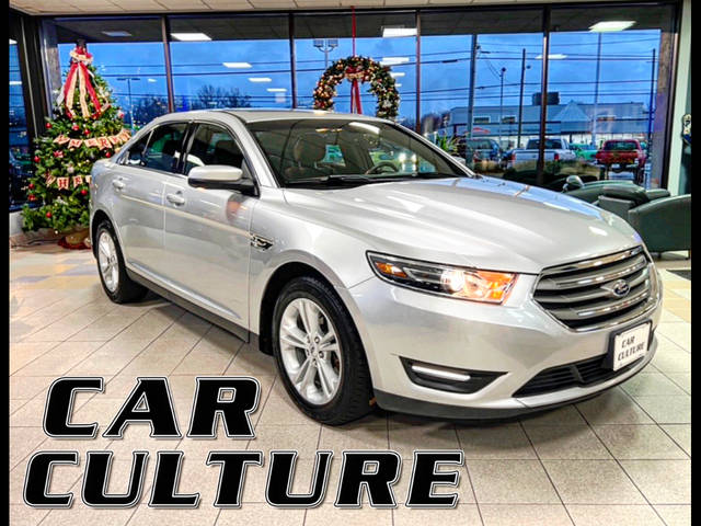 2018 Ford Taurus SEL AWD photo