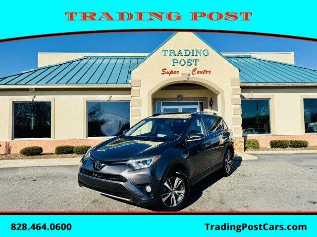 2017 Toyota RAV4 XLE FWD photo