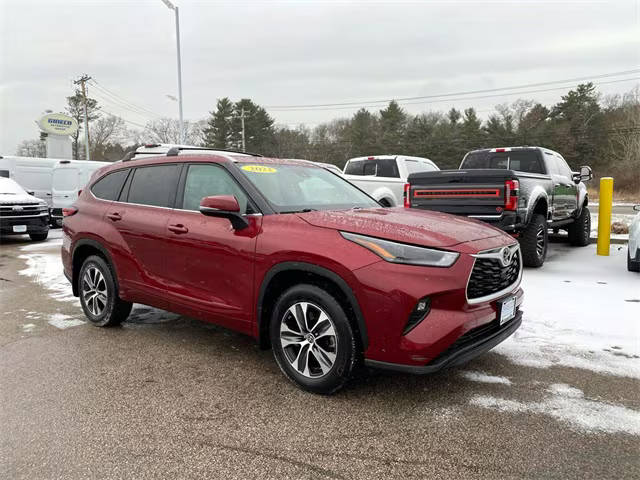 2022 Toyota Highlander XLE AWD photo