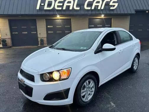 2015 Chevrolet Sonic LT FWD photo