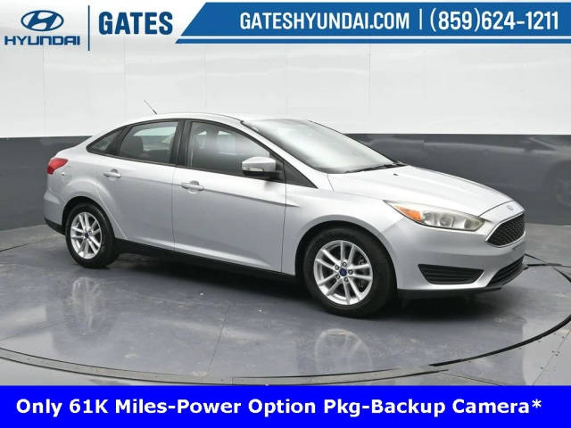 2017 Ford Focus SE FWD photo