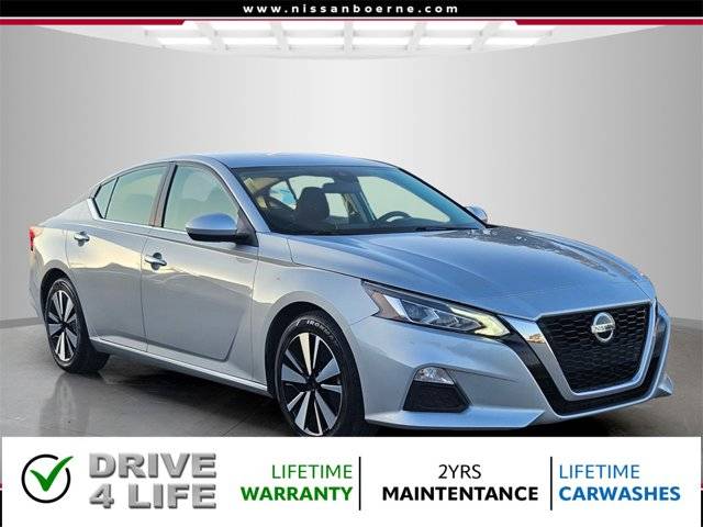 2022 Nissan Altima 2.5 SV FWD photo