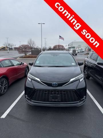 2022 Toyota Sienna XSE FWD photo