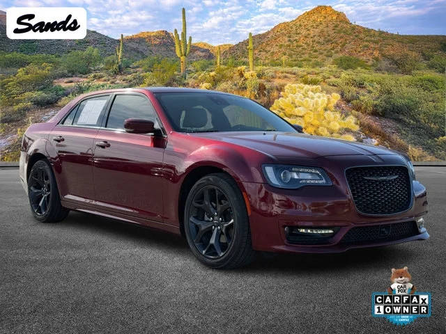 2022 Chrysler 300 Touring L RWD photo