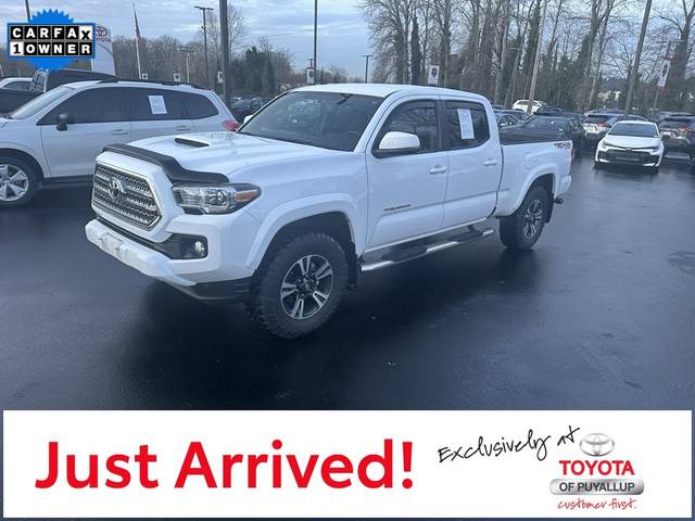 2017 Toyota Tacoma TRD Sport 4WD photo