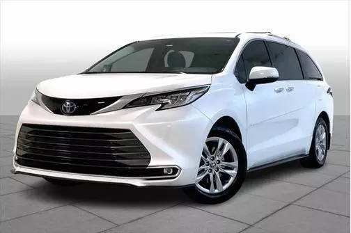 2023 Toyota Sienna Limited AWD photo