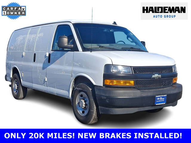 2018 Chevrolet Express Cargo  RWD photo