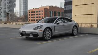 2017 Porsche Panamera 4 AWD photo