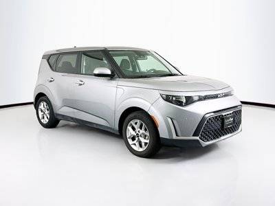 2023 Kia Soul LX FWD photo