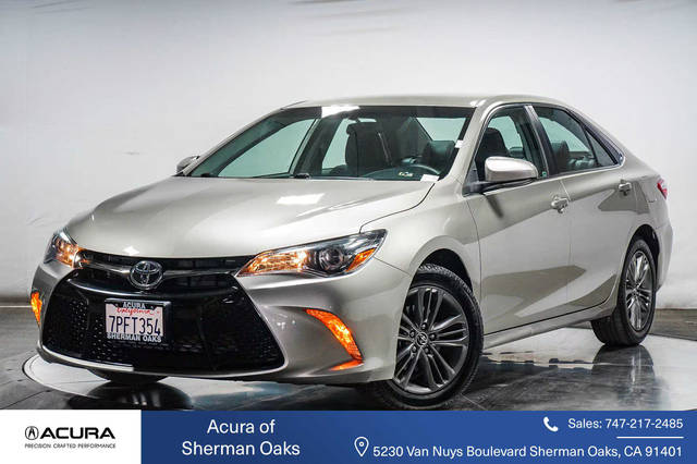 2016 Toyota Camry SE FWD photo