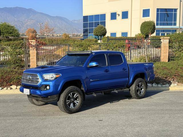 2017 Toyota Tacoma TRD Sport RWD photo