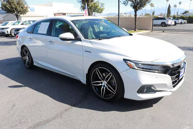 2022 Honda Accord Touring FWD photo