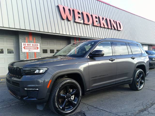 2023 Jeep Grand Cherokee L Limited 4WD photo