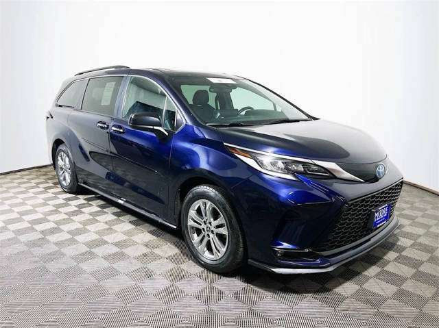 2022 Toyota Sienna XSE AWD photo