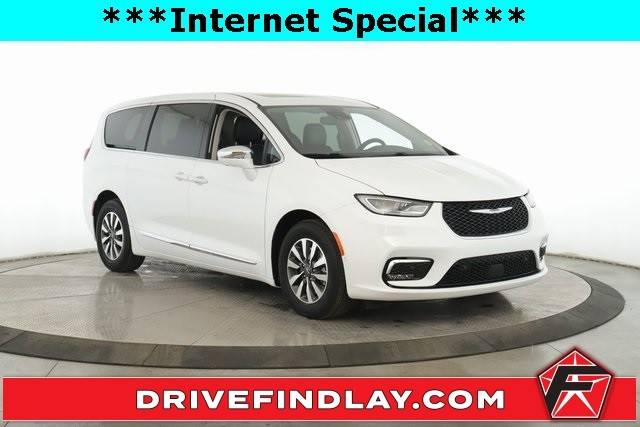 2022 Chrysler Pacifica Minivan Hybrid Limited FWD photo