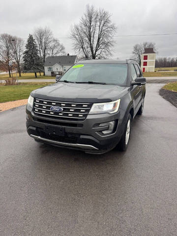 2017 Ford Explorer XLT 4WD photo