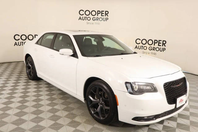 2023 Chrysler 300 300S RWD photo