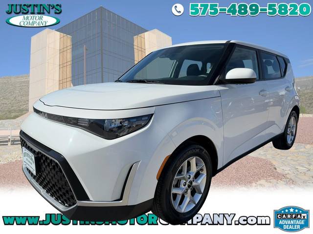 2023 Kia Soul LX FWD photo