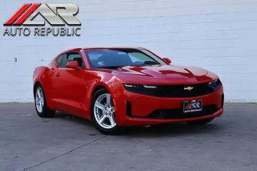2022 Chevrolet Camaro 1LT RWD photo