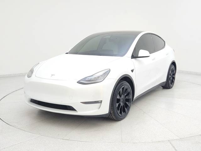 2021 Tesla Model Y Long Range AWD photo