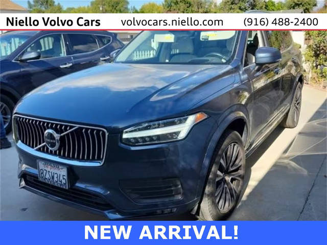 2022 Volvo XC90 Momentum AWD photo