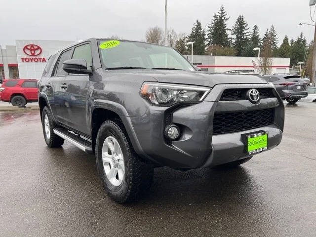 2016 Toyota 4Runner SR5 4WD photo