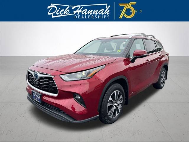 2022 Toyota Highlander Hybrid XLE AWD photo