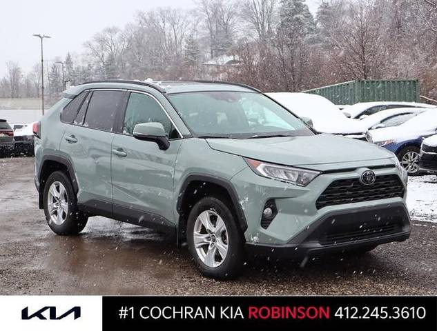 2020 Toyota RAV4 XLE AWD photo