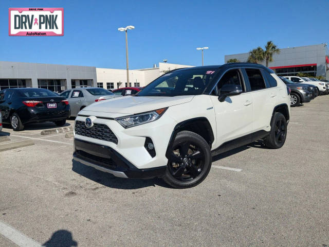 2021 Toyota RAV4 Hybrid XSE AWD photo