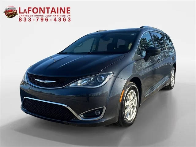 2020 Chrysler Pacifica Minivan Touring L FWD photo