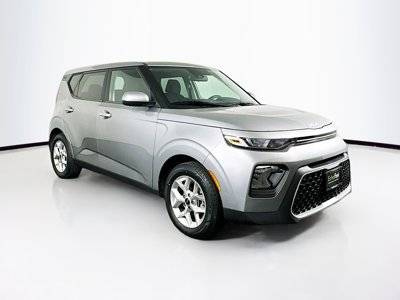 2022 Kia Soul LX FWD photo