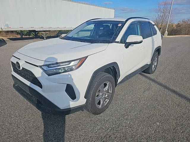 2022 Toyota RAV4 XLE FWD photo