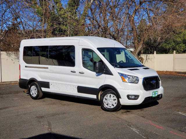 2021 Ford Transit Passenger Wagon XL RWD photo