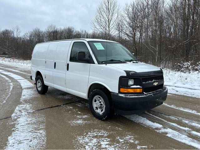 2017 Chevrolet Express Cargo  RWD photo