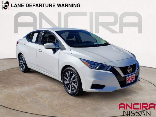 2022 Nissan Versa SV FWD photo