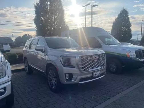 2022 GMC Yukon Denali 4WD photo