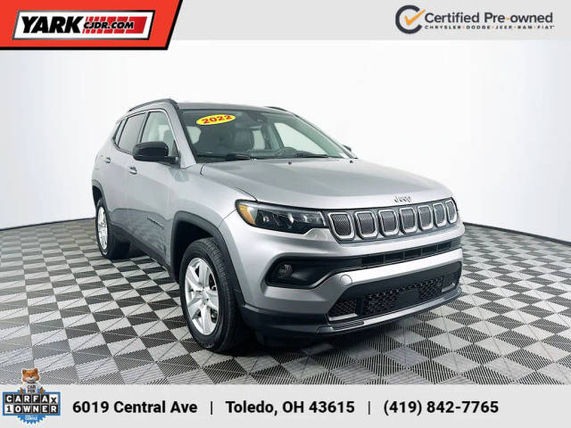 2022 Jeep Compass Latitude 4WD photo