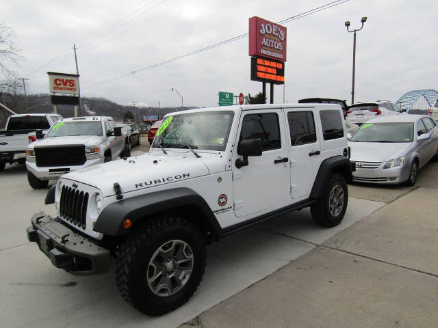 2017 Jeep Wrangler Unlimited Rubicon 4WD photo