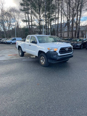 2017 Toyota Tacoma SR 4WD photo