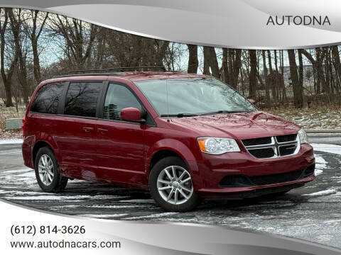 2016 Dodge Grand Caravan SXT FWD photo